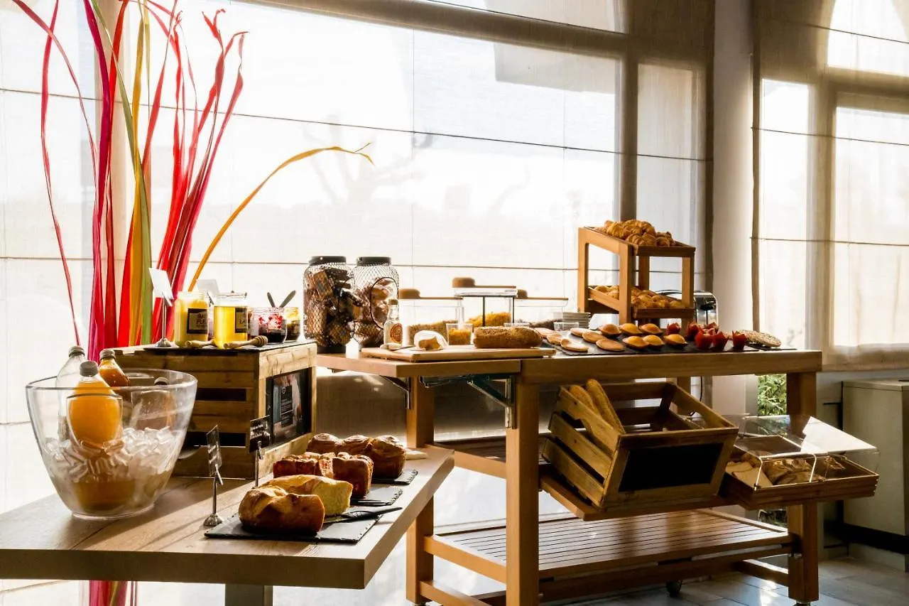 Mercure Vienne Sud Chanas 4*,